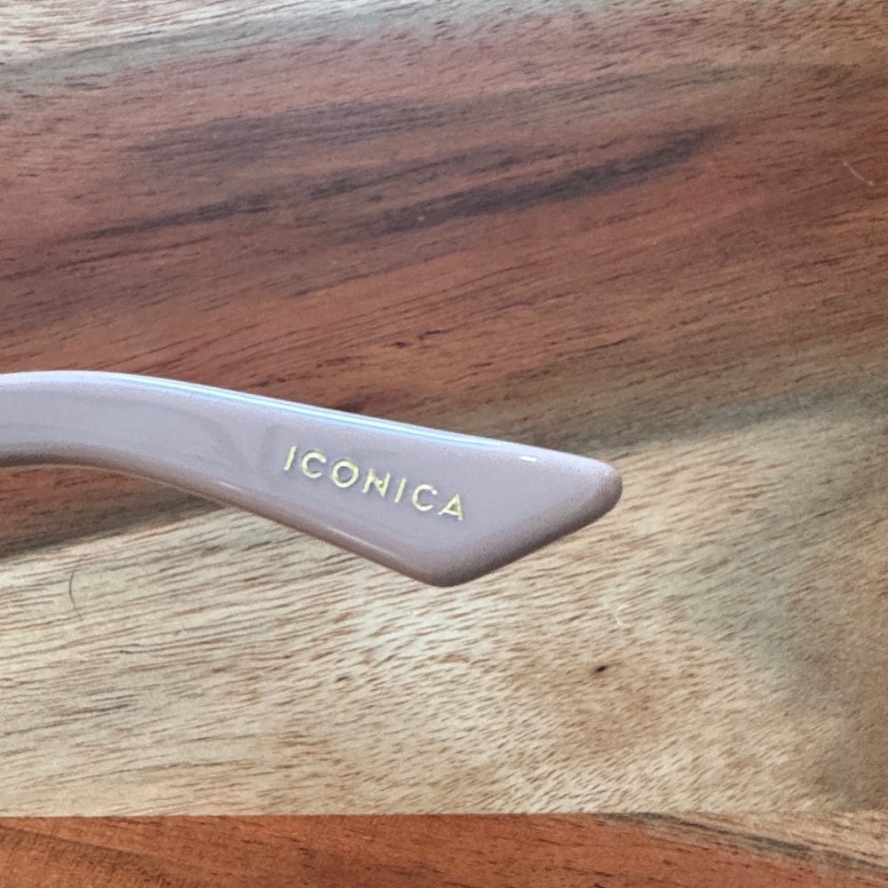Iconica Thea flush lens Oversized Sunglasses nude/pink new with case - Picture 3 of 4